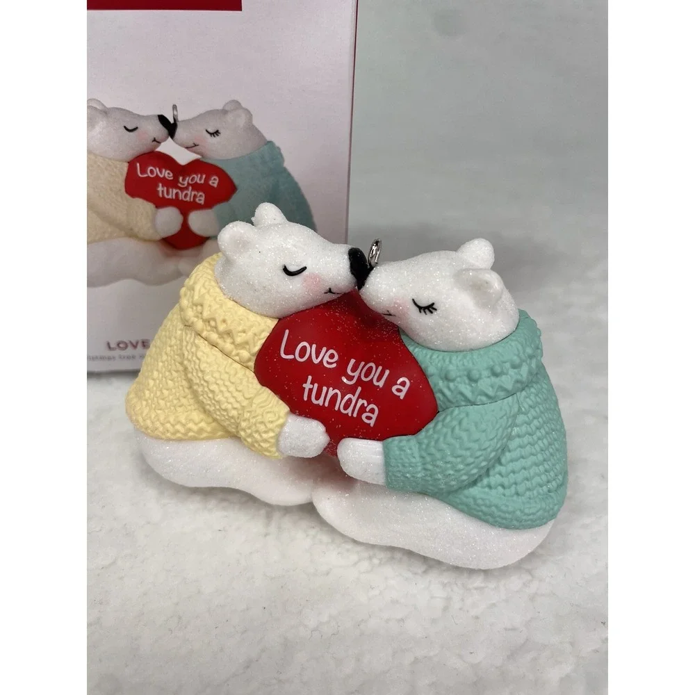Hallmark‎ Keepsake 2022 Love You A Tundra Ornament